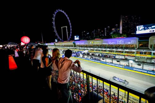 enjoy-stunning-views-of-the-track-from-the-sky-terrace-min-opt.jpg