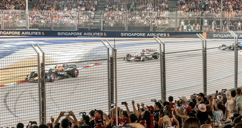 Chicane @ Turn 2 Grandstand